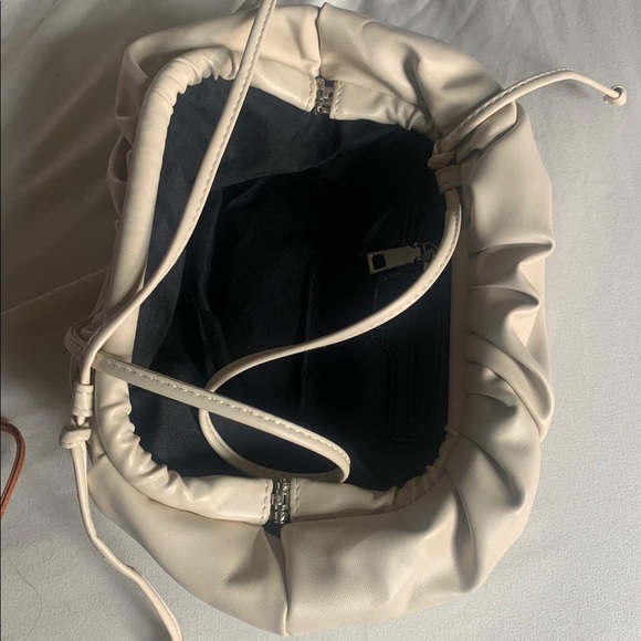 Bag - Picture 2 of 3